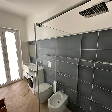 Casa Bavosa Via Cacciatore * Salerno